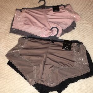 Four (4) pr Kathy Ireland boy leg panties Sz M NWT